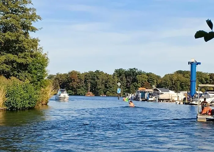 Casa de Férias - Ankerplatz Am Werlsee, Mit Eigenem Bootssteg Und Sauna Grünheide